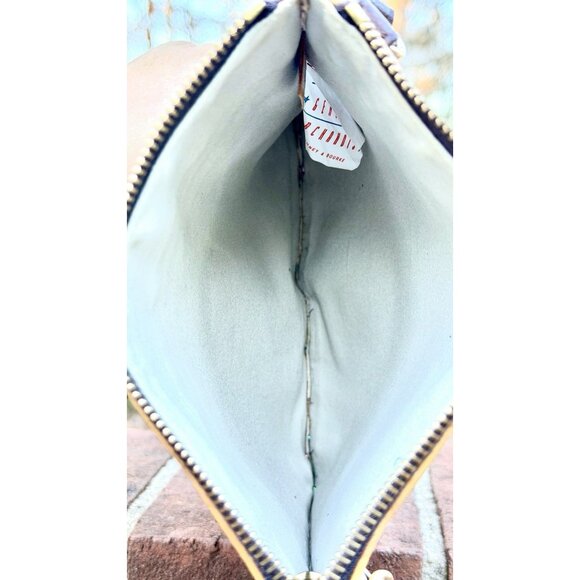 Dooney & Bourke Small CHICAGO CUBS Crossbody Leather Purse New Tote Handbag - Picture 4 of 12